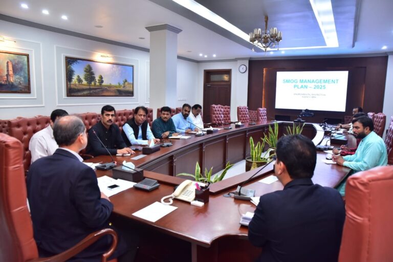 Faisalabad Steps Up Anti-Smog Measures with New Monitoring Committee and Stricter Enforcement